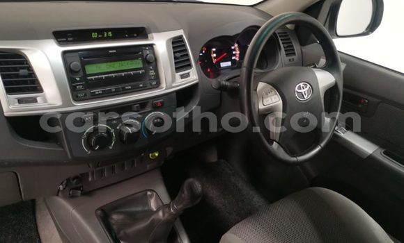 Acheter Occasion Voiture Toyota Hilux Blanc à Maseru, Maseru Acheter Occasion Voiture Toyota Hilux Blanc à Maseru, Maseru