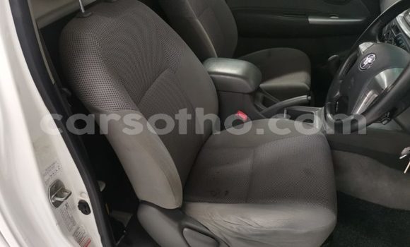 Acheter Occasion Voiture Toyota Hilux Blanc à Maseru, Maseru Acheter Occasion Voiture Toyota Hilux Blanc à Maseru, Maseru