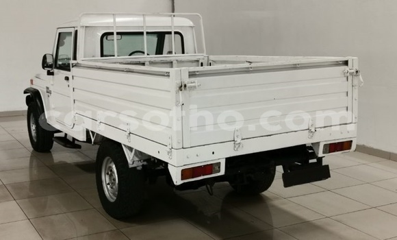 Acheter Occasion Voiture Mahindra Bolero Blanc à Maseru, Maseru Acheter Occasion Voiture Mahindra Bolero Blanc à Maseru, Maseru