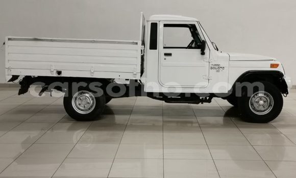 Acheter Occasion Voiture Mahindra Bolero Blanc à Maseru, Maseru Acheter Occasion Voiture Mahindra Bolero Blanc à Maseru, Maseru