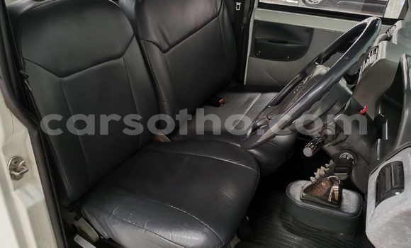 Acheter Occasion Voiture Mahindra Bolero Blanc à Maseru, Maseru Acheter Occasion Voiture Mahindra Bolero Blanc à Maseru, Maseru