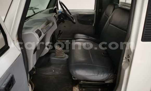 Acheter Occasion Voiture Mahindra Bolero Blanc à Maseru, Maseru Acheter Occasion Voiture Mahindra Bolero Blanc à Maseru, Maseru