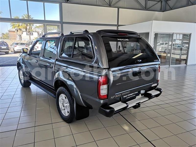 Big with watermark nissan np 300 leribe hlotse 12777