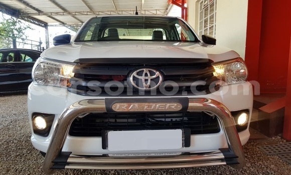 Buy Used Toyota Hilux White Car in Maseru in Maseru Buy Used Toyota Hilux White Car in Maseru in Maseru