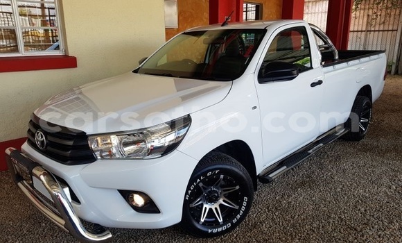 Buy Used Toyota Hilux White Car in Maseru in Maseru Buy Used Toyota Hilux White Car in Maseru in Maseru