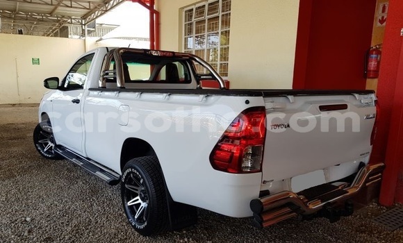 Buy Used Toyota Hilux White Car in Maseru in Maseru Buy Used Toyota Hilux White Car in Maseru in Maseru
