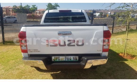Buy Used Isuzu KB White Car in Maseru in Maseru Buy Used Isuzu KB White Car in Maseru in Maseru