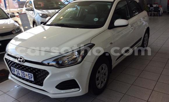 Sayi Na hannu Hyundai i20 White Mota in Maseru a Maseru Sayi Na hannu Hyundai i20 White Mota in Maseru a Maseru