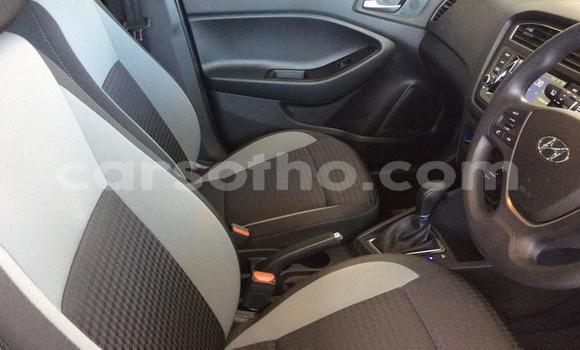 Sayi Na hannu Hyundai i20 White Mota in Maseru a Maseru Sayi Na hannu Hyundai i20 White Mota in Maseru a Maseru