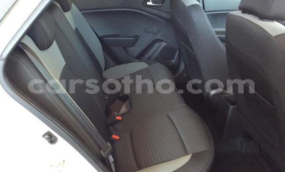 Sayi Na hannu Hyundai i20 White Mota in Maseru a Maseru Sayi Na hannu Hyundai i20 White Mota in Maseru a Maseru