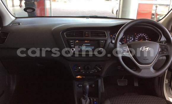 Sayi Na hannu Hyundai i20 White Mota in Maseru a Maseru Sayi Na hannu Hyundai i20 White Mota in Maseru a Maseru