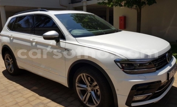 اشتري مستعمل Volkswagen Tiguan White سيارة في Maseru في Maseru اشتري مستعمل Volkswagen Tiguan White سيارة في Maseru في Maseru