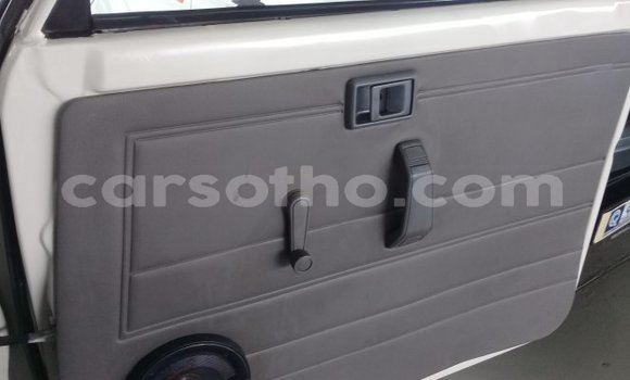 Buy Used Toyota Land Cruiser White Car in Maseru in Maseru Buy Used Toyota Land Cruiser White Car in Maseru in Maseru