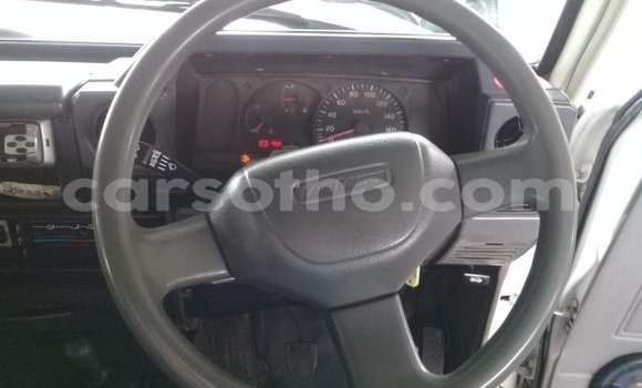 Buy Used Toyota Land Cruiser White Car in Maseru in Maseru Buy Used Toyota Land Cruiser White Car in Maseru in Maseru