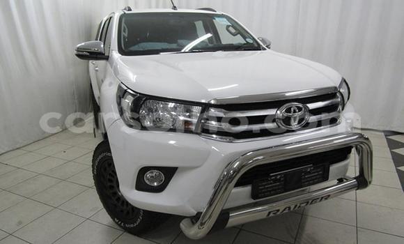 Acheter Occasion Voiture Toyota Hilux Blanc à Maseru, Maseru Acheter Occasion Voiture Toyota Hilux Blanc à Maseru, Maseru