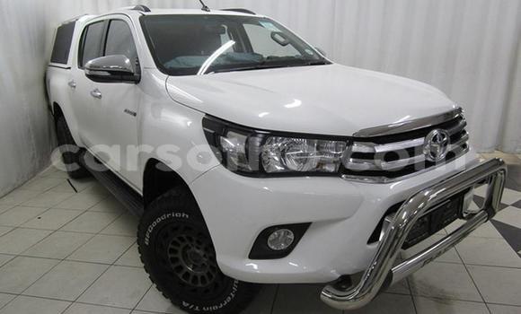 Acheter Occasion Voiture Toyota Hilux Blanc à Maseru, Maseru Acheter Occasion Voiture Toyota Hilux Blanc à Maseru, Maseru