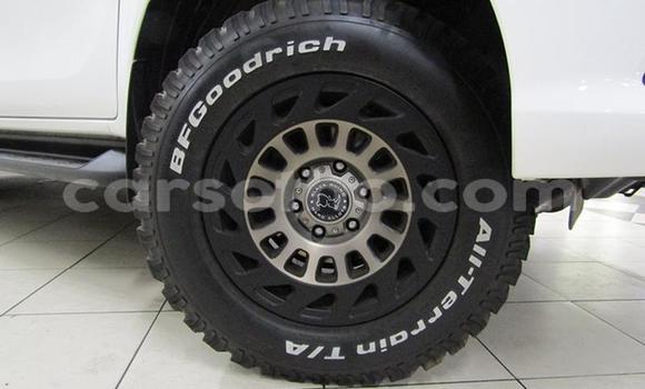 Acheter Occasion Voiture Toyota Hilux Blanc à Maseru, Maseru Acheter Occasion Voiture Toyota Hilux Blanc à Maseru, Maseru