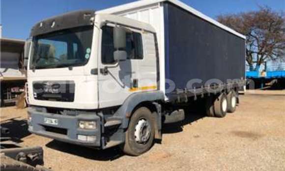 Buy Used Isuzu FTR 850 White Truck in Maseru in Maseru Buy Used Isuzu FTR 850 White Truck in Maseru in Maseru