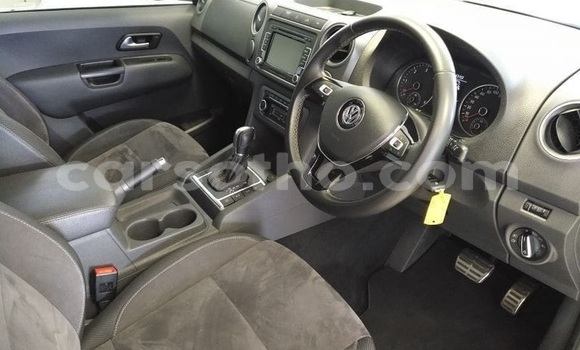 Buy Used Volkswagen Amarok White Car in Maseru in Maseru Buy Used Volkswagen Amarok White Car in Maseru in Maseru