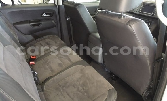 Buy Used Volkswagen Amarok White Car in Maseru in Maseru Buy Used Volkswagen Amarok White Car in Maseru in Maseru