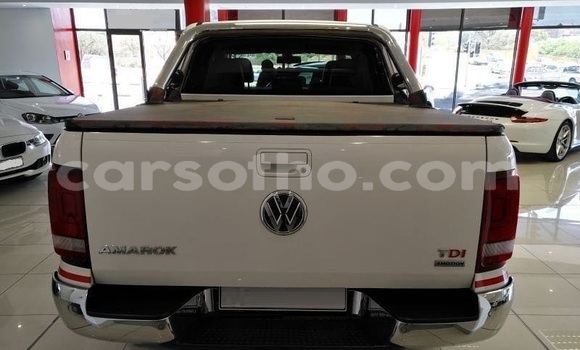 Buy Used Volkswagen Amarok White Car in Maseru in Maseru Buy Used Volkswagen Amarok White Car in Maseru in Maseru