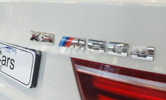 Sayi Na hannu BMW X5 White Mota in Mafeteng a Mafeteng Sayi Na hannu BMW X5 White Mota in Mafeteng a Mafeteng