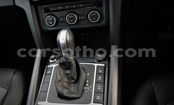 Sayi Na hannu Volkswagen Amarok White Mota in Roma a Maseru Sayi Na hannu Volkswagen Amarok White Mota in Roma a Maseru