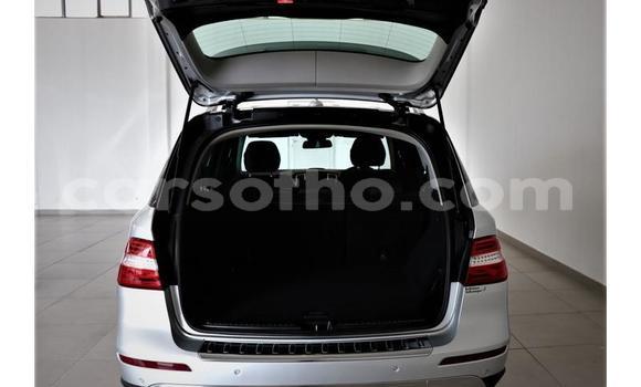 Sayi Na hannu Mercedes-Benz ML–Class Silver Mota in Roma a Maseru Sayi Na hannu Mercedes-Benz ML–Class Silver Mota in Roma a Maseru