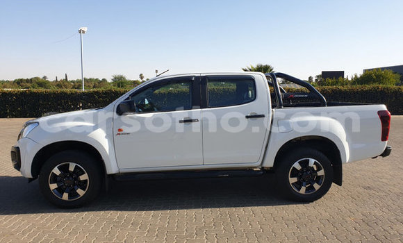 Acheter Occasion Voiture Isuzu KB Blanc à Maputsoe, Leribe Acheter Occasion Voiture Isuzu KB Blanc à Maputsoe, Leribe