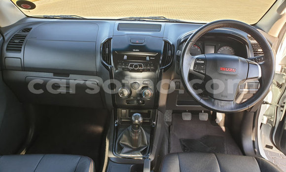 Acheter Occasion Voiture Isuzu KB Blanc à Maputsoe, Leribe Acheter Occasion Voiture Isuzu KB Blanc à Maputsoe, Leribe