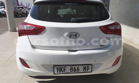 اشتري مستعمل Hyundai i30 White سيارة في Mohale's Hoek في Mohale's Hoek اشتري مستعمل Hyundai i30 White سيارة في Mohale's Hoek في Mohale's Hoek