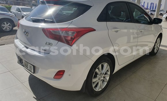 اشتري مستعمل Hyundai i30 White سيارة في Mohale's Hoek في Mohale's Hoek اشتري مستعمل Hyundai i30 White سيارة في Mohale's Hoek في Mohale's Hoek