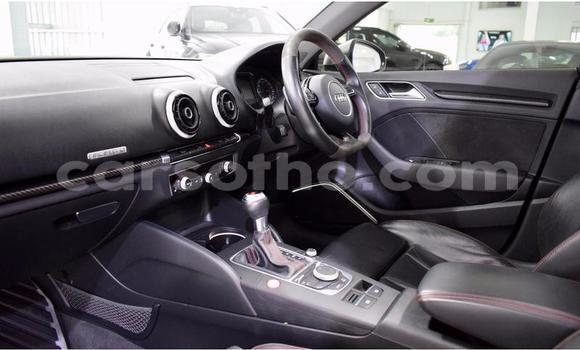 Sayi Na hannu Audi RS3 Blue Mota in Maseru a Maseru Sayi Na hannu Audi RS3 Blue Mota in Maseru a Maseru