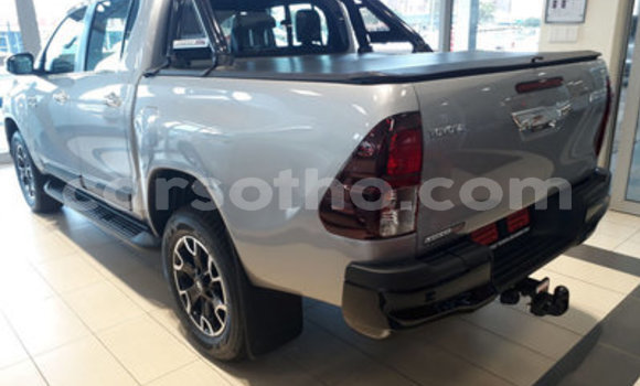 اشتري مستعمل Toyota Hilux Silver سيارة في Mokhotlong في Berea اشتري مستعمل Toyota Hilux Silver سيارة في Mokhotlong في Berea