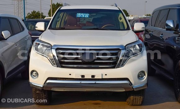 Acheter Import Voiture Toyota Prado Blanc à Import - Dubai, Maseru Acheter Import Voiture Toyota Prado Blanc à Import - Dubai, Maseru