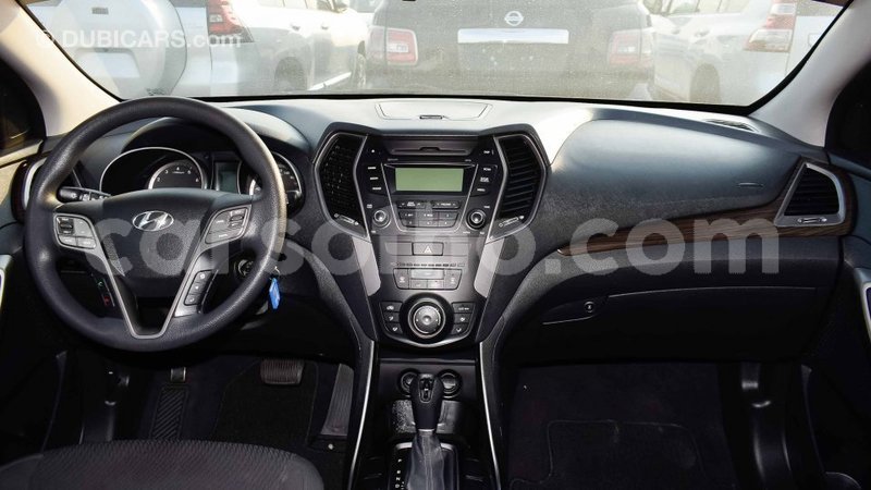 Big with watermark hyundai santa fe maseru import dubai 12852