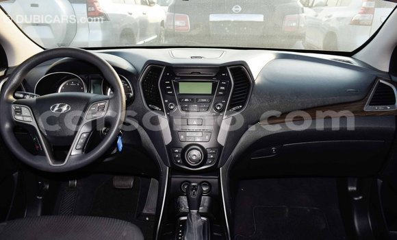 Sayi Imported Hyundai Santa Fe Red Mota in Import - Dubai a Maseru Sayi Imported Hyundai Santa Fe Red Mota in Import - Dubai a Maseru