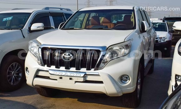 Acheter Import Voiture Toyota Prado Blanc à Import - Dubai, Maseru Acheter Import Voiture Toyota Prado Blanc à Import - Dubai, Maseru