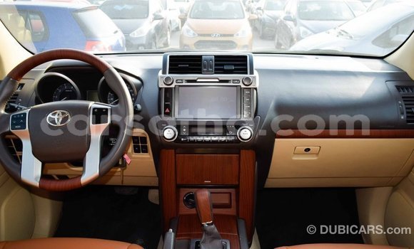 Acheter Import Voiture Toyota Prado Blanc à Import - Dubai, Maseru Acheter Import Voiture Toyota Prado Blanc à Import - Dubai, Maseru