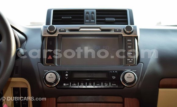 Acheter Import Voiture Toyota Prado Blanc à Import - Dubai, Maseru Acheter Import Voiture Toyota Prado Blanc à Import - Dubai, Maseru