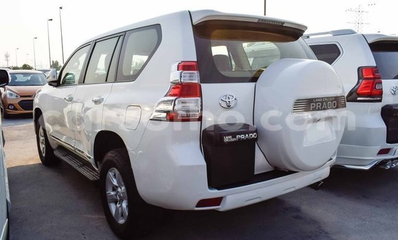 Acheter Import Voiture Toyota Prado Blanc à Import - Dubai, Maseru Acheter Import Voiture Toyota Prado Blanc à Import - Dubai, Maseru