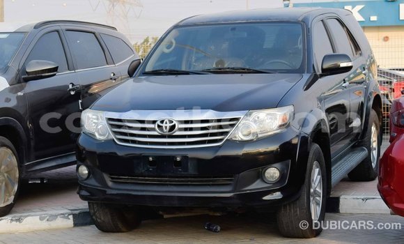 Sayi Imported Toyota Fortuner Black Mota in Import - Dubai a Maseru Sayi Imported Toyota Fortuner Black Mota in Import - Dubai a Maseru