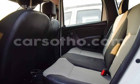 Sayi Imported Renault Duster White Mota in Import - Dubai a Maseru Sayi Imported Renault Duster White Mota in Import - Dubai a Maseru