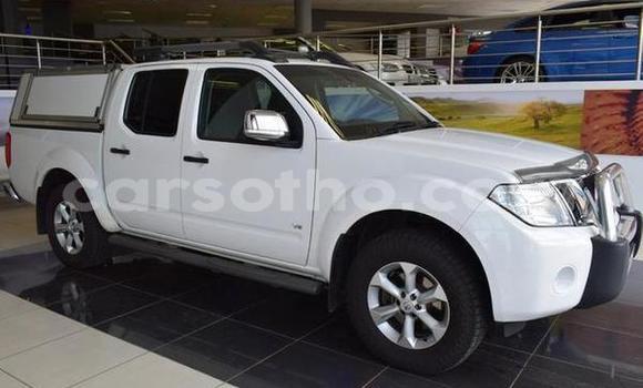 Acheter Occasion Voiture Nissan Navara Blanc à Maseru, Maseru Acheter Occasion Voiture Nissan Navara Blanc à Maseru, Maseru