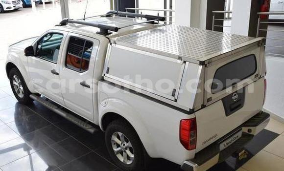 Acheter Occasion Voiture Nissan Navara Blanc à Maseru, Maseru Acheter Occasion Voiture Nissan Navara Blanc à Maseru, Maseru