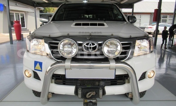 اشتري مستعمل Toyota Hilux White سيارة في Maseru في Maseru اشتري مستعمل Toyota Hilux White سيارة في Maseru في Maseru
