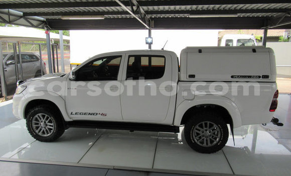 اشتري مستعمل Toyota Hilux White سيارة في Maseru في Maseru اشتري مستعمل Toyota Hilux White سيارة في Maseru في Maseru