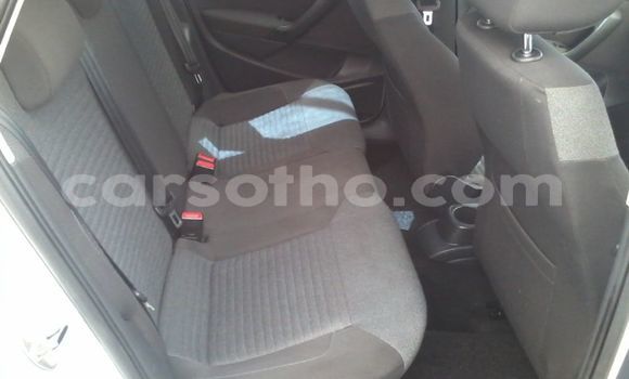 Sayi Na hannu Volkswagen Polo White Mota in Maseru a Maseru Sayi Na hannu Volkswagen Polo White Mota in Maseru a Maseru