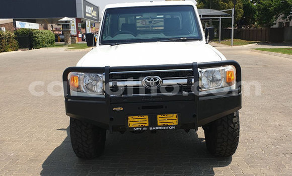 Acheter Occasion Voiture Toyota Land Cruiser Blanc à Maseru, Maseru Acheter Occasion Voiture Toyota Land Cruiser Blanc à Maseru, Maseru