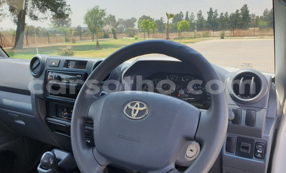Acheter Occasion Voiture Toyota Land Cruiser Blanc à Maseru, Maseru Acheter Occasion Voiture Toyota Land Cruiser Blanc à Maseru, Maseru